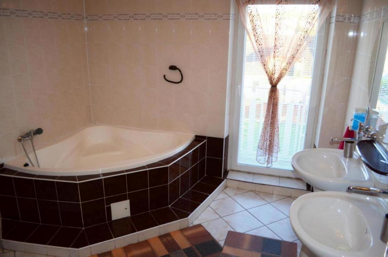 Chalupa Riviera A Apartmany Riviera - Liptov Besenova Ruzomberok Bagian luar foto