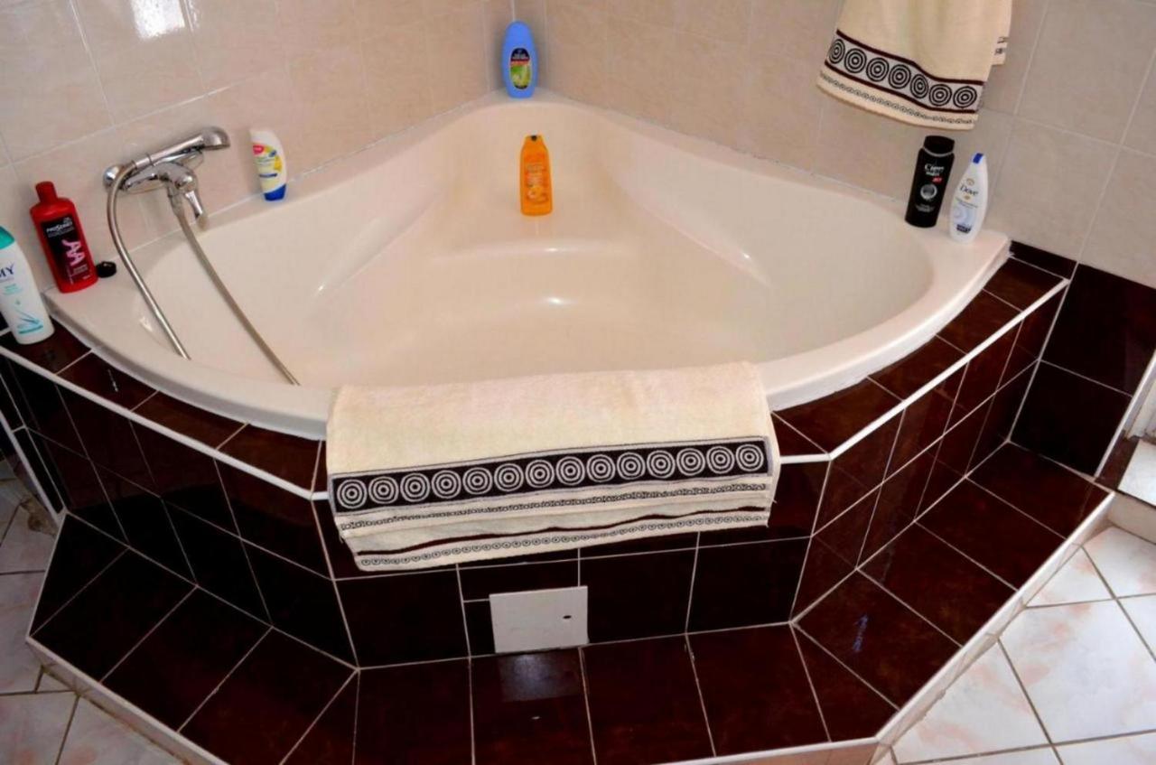Chalupa Riviera A Apartmany Riviera - Liptov Besenova Ruzomberok Bagian luar foto