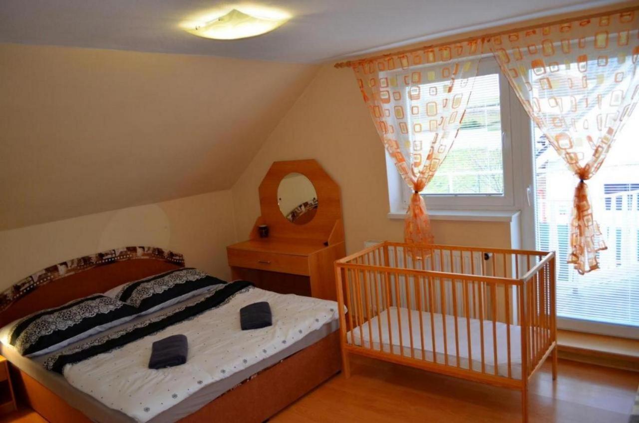 Chalupa Riviera A Apartmany Riviera - Liptov Besenova Ruzomberok Bagian luar foto