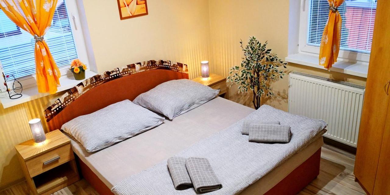 Chalupa Riviera A Apartmany Riviera - Liptov Besenova Ruzomberok Bagian luar foto